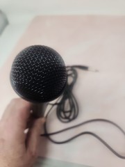 ION Wired Dynamic Microphone w/ 1/4″ Plug – Tested Working – Black Stage Mic 10′