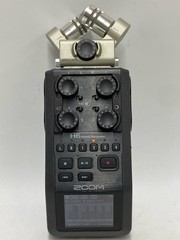 Zoom H6 Handy Recorder Portable Kit (UD4056306)
