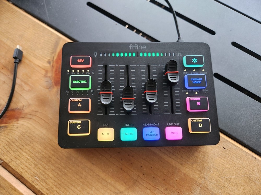 Gaming Audio Mixer and XLR Cable, Streaming/Podcast/Vocal/Game Voice-FIFINE SC3