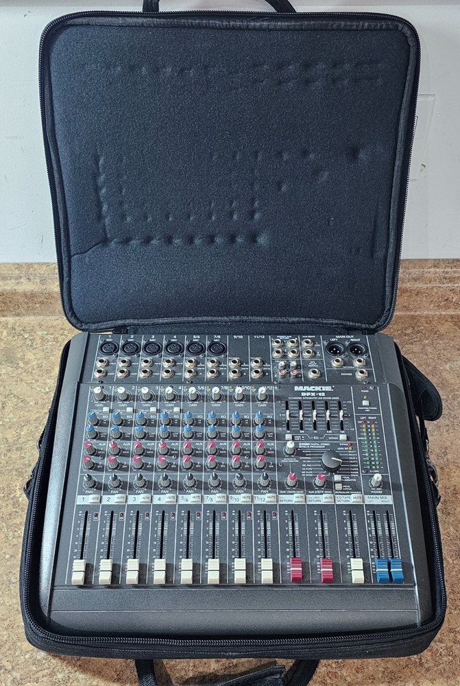 Mackie DFX12 12×2 Analog Mixer with Effects DFX-12 Mixing Console Pre-owned