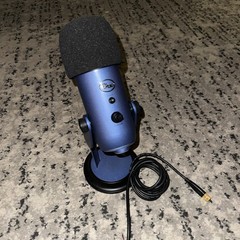 Blue Yeti Professional Multi-Pattern USB Condenser Microphone – Navy Blue
