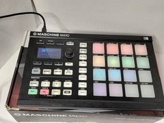 MASCHINE MIRKO Groove Production Studio Native Instruments MIDI w/ Software 2.0