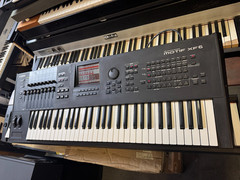 Yamaha Motif XF6 keyboard 61 keys XF ARMENS