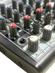 Behringer XENYX 1202FX Compact Mixer 12 CH 24bit Multi-Effector Untested No Cord