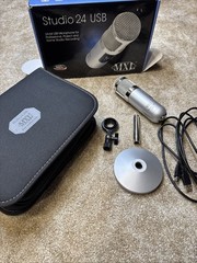 MXL Studio 24 USB Cardioid Mic Microphone W/ Case and accessories