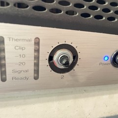 Crown CDi 1000 2-Channel 1000W Rack-Mount Power Amplifier