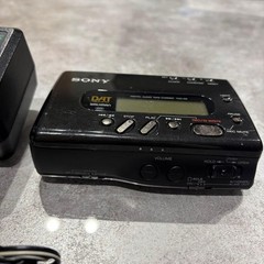 Sony TCD-D8 Walkman Portable DAT Recorder System Digital Audio Tape TCDD8 Japan