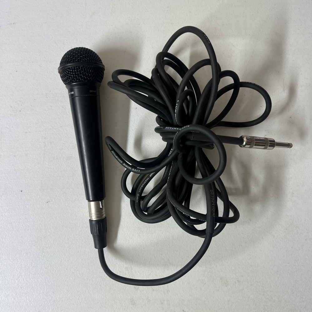 Live Wire Advantage 15’ Microphone Cable + Digital Reference DRV100 Dynamic Mic