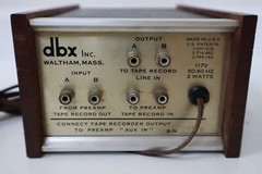 DBX 117 Decilinear Compressor Dynamic Range Processor