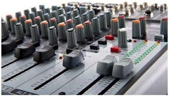 XENYX 1204USB Premium 12-Input 2/2-Bus Mixer with XENYX Mic Preamps and Compress