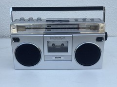 ION AUDIO BOOMBOX DELUXE RETRO AM/FM RADIO BLUETOOTH CASSETTE PLAYER iSP1128