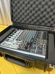 Behringer Xenyx X1204USB 12-Input Mixer USB Audio Interface With Hard Case