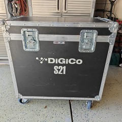 DiGiCo S21 Digital Mixing Console with ATA Flight Case