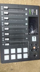 RodeCaster Pro Integrated Podcast Console Class A Servo Biased DAMAGED