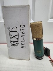 Mxl V67G Large Capsule Condenser Microphone w/ Mount – Green – Studio Recording