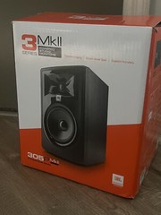 JBL Professional 305PMKII Powered 5″ Two-Way Studio Monitor