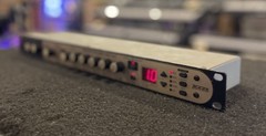 1996 Zoom Studio 1204 Digital Multi Effects Processor Silver w/ Power Cable