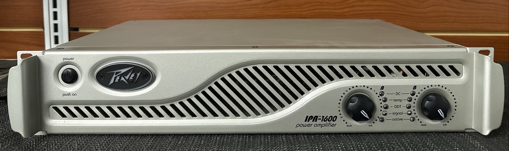 Peavey IPR 1600 Rackmount Stereo Power Amplifier (830W/Channel @ 2 Ohms Stereo)