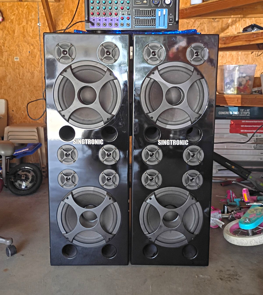 Singtronic KS-3000DW Karaoke Speaker System 3000W RMS Wired AUX/USB Black