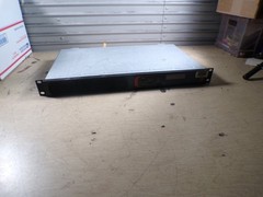 SHURE UA844 ANTENNA/POWER DISTRIBUTION SYSTEM