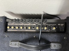 Roland KC-350 4-Channel Mixing Keyboard Amplifier w/ Cables
