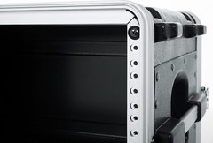 Gator Molded 4U Rack Case with Heavy Duty Latches; Shallow 14.25″ depth (GR-4S)