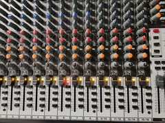 Behringer Mixer Xenyx X2442 (Missing Program Button)