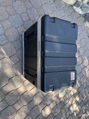 SKB Molded 6 Space 19″ Rack Case in great condition