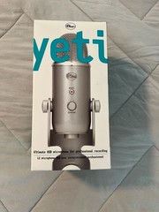 Blue Yeti Professional Multi-Pattern USB Condenser Microphone – Silver