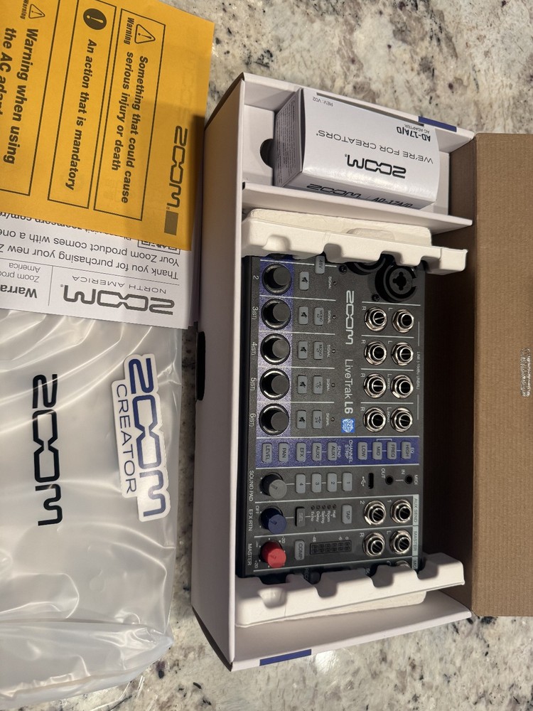 Zoom LiveTrak L6 10-Track Digital Mixer / Recorder in Box -FREE SHIPPING!