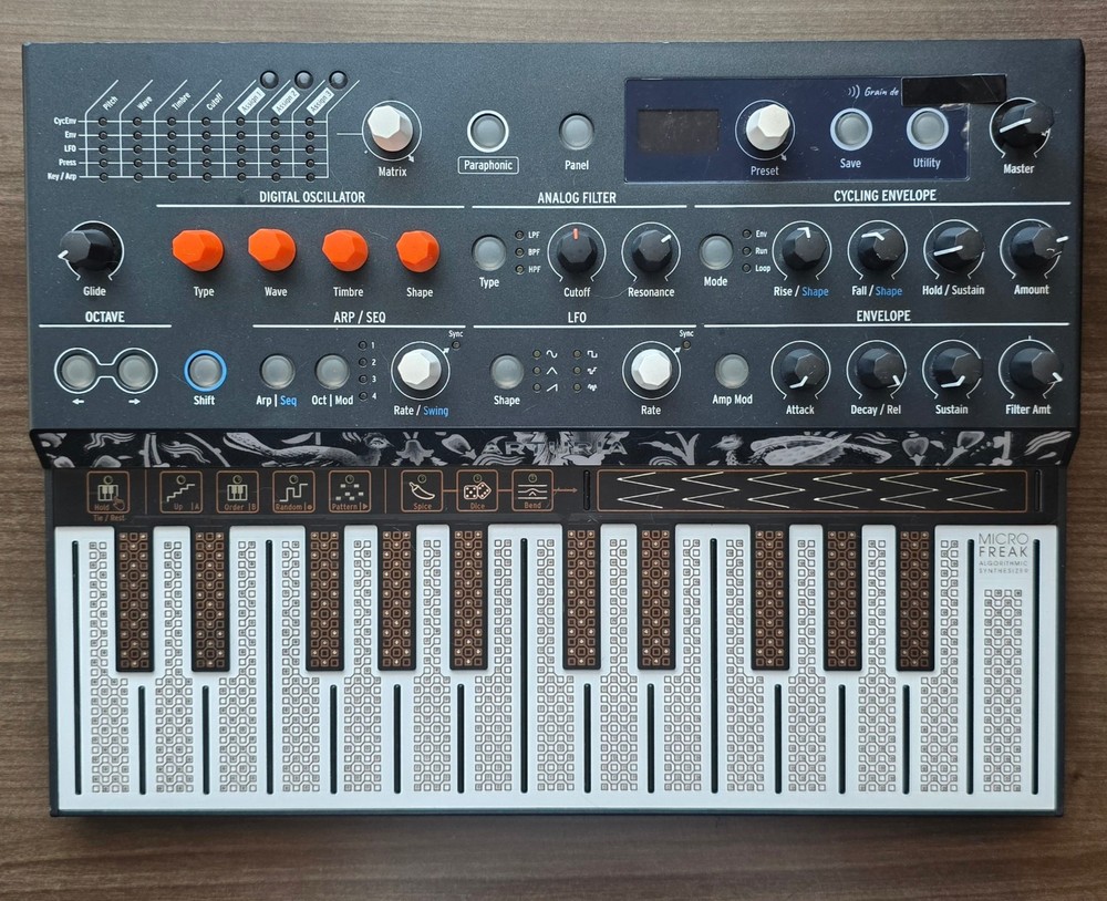 Arturia MicroFreak Hybrid Synth (SEE DESCRIPTION)