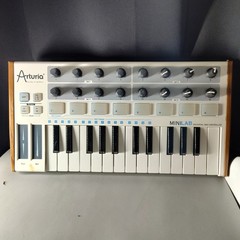 Arturia MiniLab 25-Key Universal Midi Controller