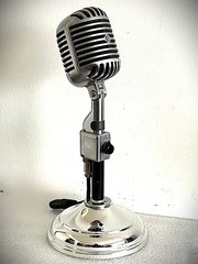 Vintage 1940s Shure 55 Dynamic Microphone, gorgeous & working, w/stand-cable