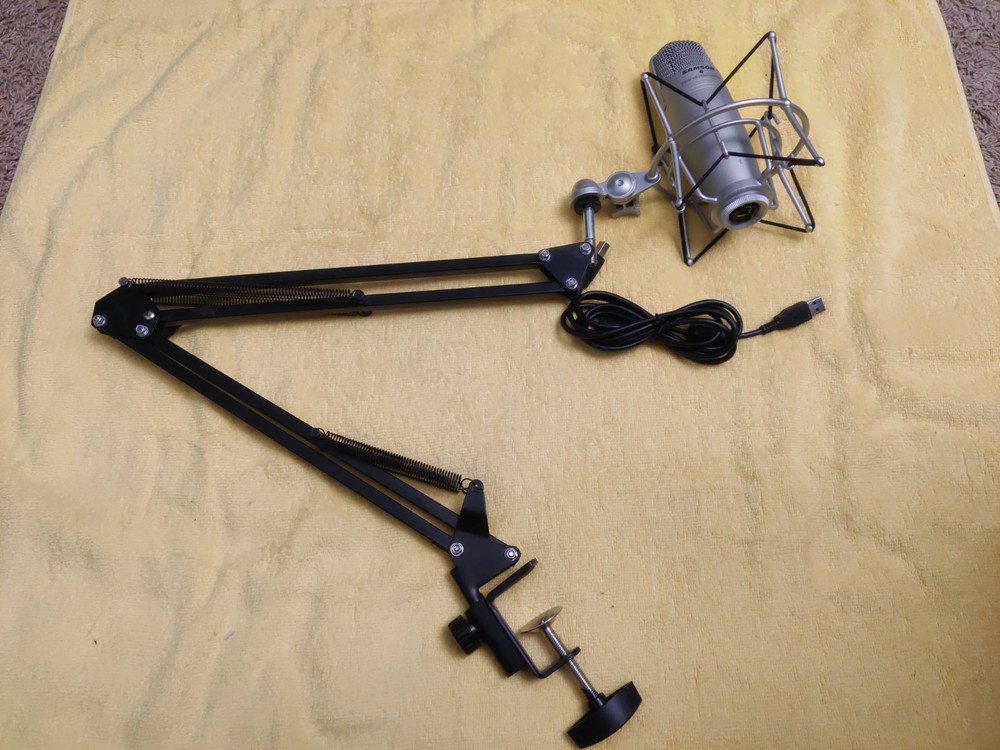 Samson C01U – USB Studio Condenser Microphone +Spider Shockmount + Desktop Mount