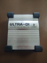Behringer Ultra-DI DI100 1-channel Active Microphone Instrument Direct Box