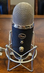 Blue Yeti Pro USB/XLR Condenser Microphone Rare W/ Pro Balance Mount & Screen