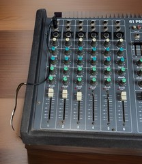 Electro-Voice EV 61 PMX Power Mix 6-Channel Powered Mixer 200W Audio Tested.