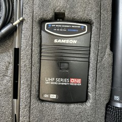 Samson UHF Series One Wireless Q Mic Microphone Receiver Transmitter Case Tested