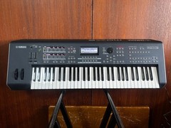 Yamaha MOX6 61-Key Semi-Weighted Music Production Synthesizer Workstation