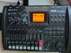 ZOOM R8 8-Track Digital Recorder Sampler USB Audio Interface Controller Tested