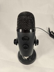 Logitech Blue Yeti Nano Black Premium USB Microphone 888-000154 + Pop Filter