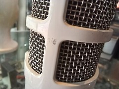 RODE PODCASTER MICROPHONE WHITE | MADE IN AUSTRALIA