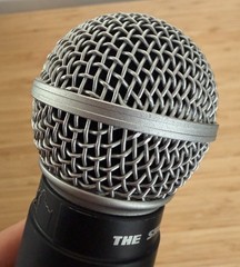Shure L2 SM58 Dynamic Wireless Microphone (L2-AG) + OEM Holder *USED* POWERS ON!