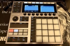 Native Instruments MASCHINE Plus Standalone Groove Production Studio System