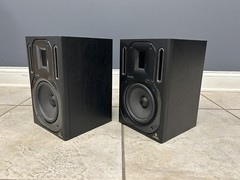 Behringer TRUTH B3030A 2-Way Active Studio Monitors w/ Kevlar Woofer & Tweeter