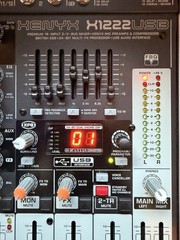 Behringer XENYX X1222USB Premium 16-Input 2/2-Bus Mixer