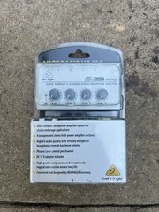 MICROAMP HA400 BEHRINGER ULTRA-COMPACT 4-CHANNEL STEREO HEADPHONE AMPLIFIER
