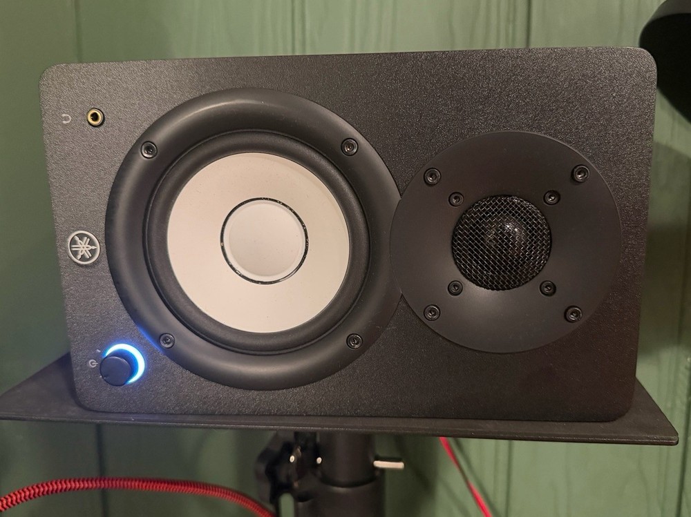 Yamaha HS4 4.5 Powered Studio Monitors Black Pair & HS8S Subwoofer Bundle