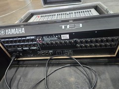 Yamaha TF3 Digital Mixer Console w/ Road Case 24ch TouchFlow Excellent