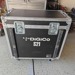 DiGiCo S21 Digital Mixing Console with ATA Flight Case